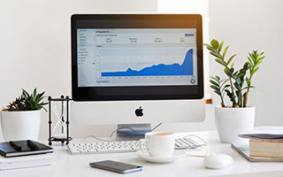 买股票哪个app好:公司高层买自己公司的股票-十大券商看后市：本轮行情的核心逻辑未被破坏 上行趋势不变